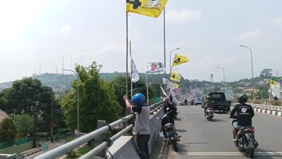 Rusak Estetika dan Langgar Aturan, Ribuan APK di Flyover Jatingaleh Semarang Ditertibkan