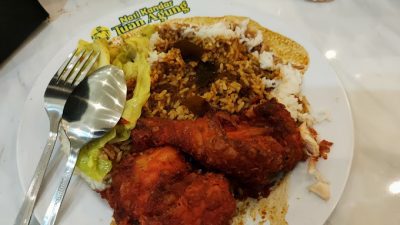 Mirip Hidangan Padang, Warung Nasi Kandar Tuan Agung Semarang Sajikan Kuliner Khas Malaysia, Kuahnya Banjir!