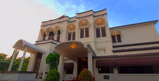 hotel candi baru