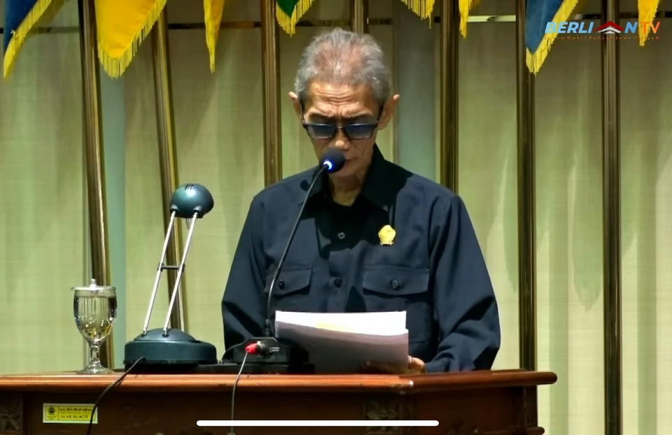 sumarsono komisi e dprd