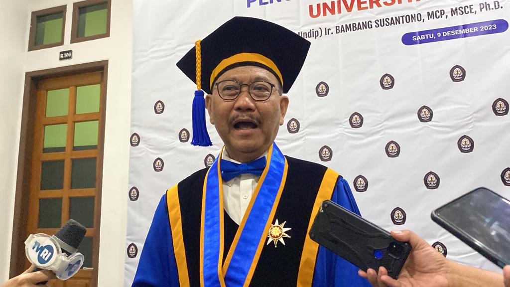 bambang susantono