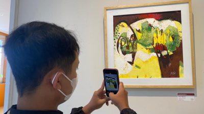 Ingatkan Rasa Syukur dan Keterbatasan Lewat Pameran Karya Lukis Abstrak