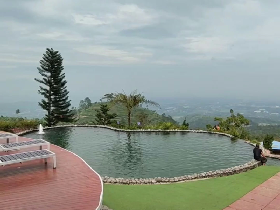 pemandian air panas wisata kolam renang