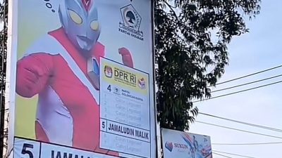 Ingat Caleg Berkostum Ultraman yang Viral? Ternyata Perolehan Suaranya Berpeluang Lolos Senayan Lho!