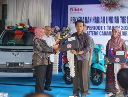 Menang Undian Tabungan Bima, 6 Nasabah Bank Jateng Banjarnegara Bawa Pulang Mobil Listrik dan Motor