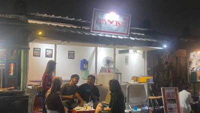 Sehari Bisa Laku 50 Porsi, Gang Sate 3S Kenalkan Satai ala Bandung di Semarang, Mirip Taichan?