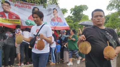 Andy Budiman Serap Aspirasi dengan Cara Unik Sembari Gelar Festival Durian di Semarang
