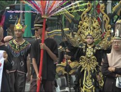 HUT MAN Demak, Ribuan Santri Gelar Parade Budaya Nusantara