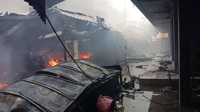 Kebakaran Hebat Terjadi di Pasar Ngawen Blora, Ratusan Kios Ludes 