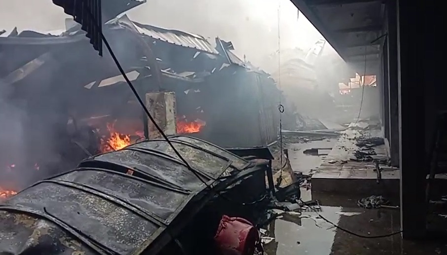 Pasar Ngawen Blora Ludes