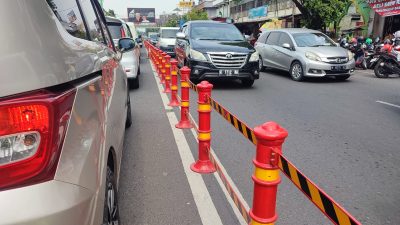 Dishub Pasang Bollard di Beberapa Ruas Jalan Protokol Kota Semarang