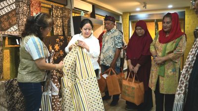 Puan Maharani Dorong Pemkot Semarang Angkat Potensi Batik Warna dari Alam