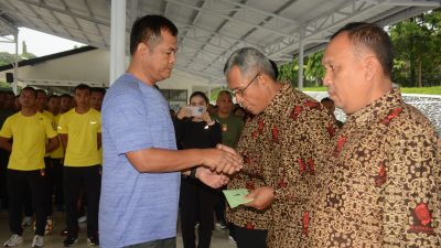 Personel Kodam IV/Diponegoro Dapat Program Umroh Gratis