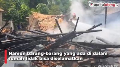 Video Ditinggal ke Sawah, Dua Rumah Ludes Terbakar