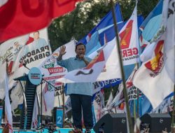 Turut Kampanye Prabowo-Gibran di Semarang, Zulhas Lagi-Lagi Singgung Bansos Jokowi: Lanjut Apa Setop?