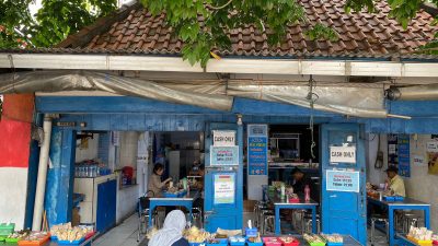 Enaknya Nyusu di STMJ Karangdoro Semarang, Kedai Legendaris Sejak Tahun 1950
