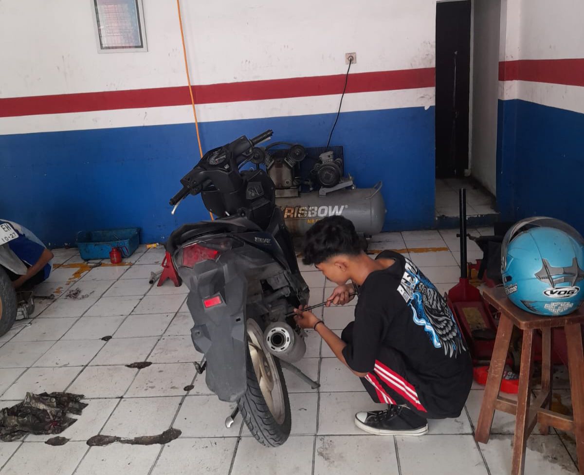 SMKN 3 semarang // knalpot brong