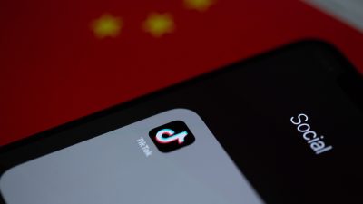 Istilah ‘Googling’ Memudar, Gen Z Kini Lebih Pilih Cari Informasi di TikTok