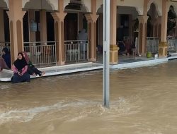 Update Banjir Karanganyar, Ribuan Warga Mengungsi, Jalan Pantura Kudus-Demak Masih Lumpuh