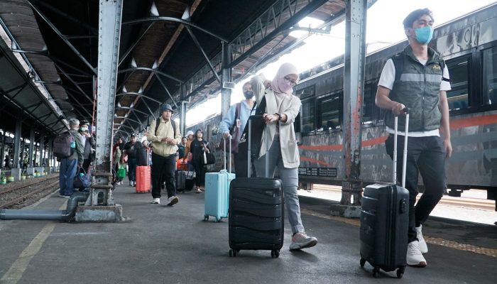 KAI Daop 4 Layani 222.709 Pelanggan Selama Libur Panjang Isra Miraj dan Imlek