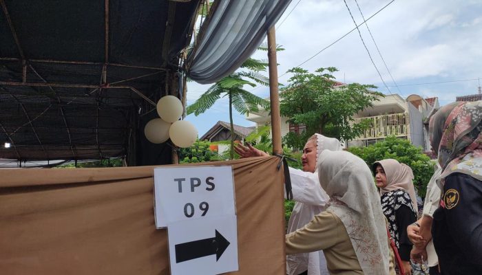 12 TPS Terdampak Akibat Hujan Lebat Guyur Semarang, Ada Genangan Hingga Tenda Roboh