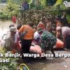 warga terjebak banjir di Blora