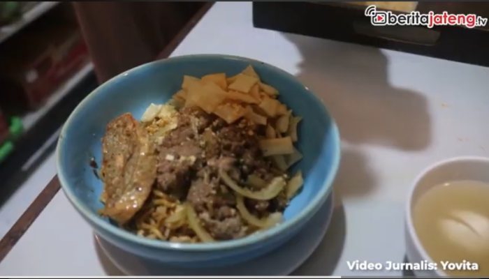 Video Rekomendasi Kuliner Imlek, Mie Sapi Chilli Oil