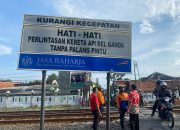 Lewati Perlintasan Rel Tanpa Palang, Pengendara Motor Tertabrak Kereta MMT di Semarang Utara
