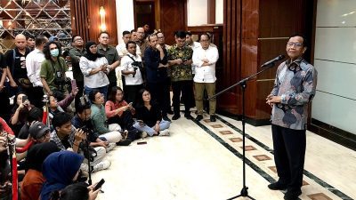 Temui Jokowi untuk Pamit Undur Diri, Mahfud MD ‘Titip’ Masalah Pelaku Pelanggaran HAM Berat, Sindir Prabowo?