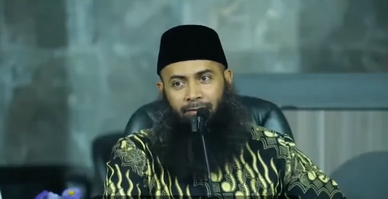Ustaz Syafiq Riza Basalamah.