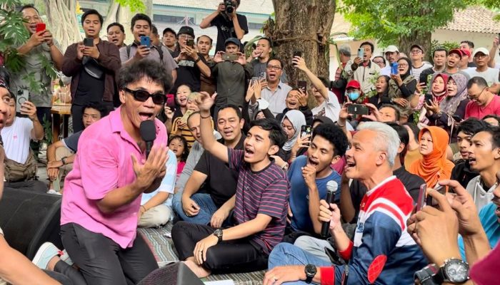 H-1 Pencoblosan Pilih Nyanyi Bareng Slank di TBRS Semarang, Ganjar Tegaskan Bukan Kampanye