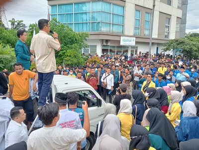 mahasiswa jateng demo