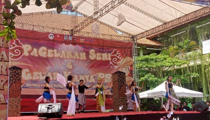 Rayakan HUT ke-37, SMAN 14 Semarang Tampilkan Sendratari Tradisional