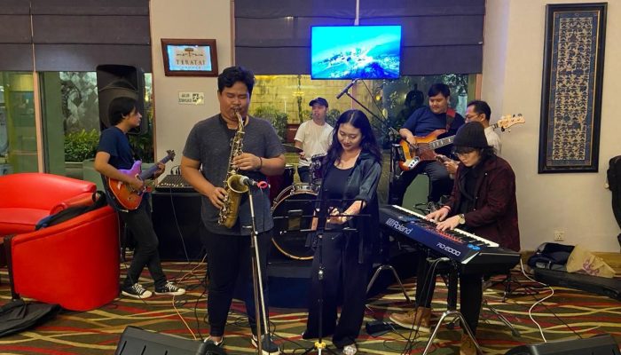 Grand Candi Hotel Semarang Adakan Teratai Lobby Jazz, Program Musik Kolaborasi JazzNgisoringin yang Seru dan Gratis!