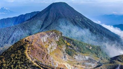 Belajar dari Kisah Naomi yang Tersesat di Gunung, Berikut Barang yang Wajib Kamu Bawa Saat Mendaki