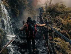 Para Pendaki Harus Tahu, Berikut 8 Gunung di Indonesia dengan Mitos Pasar Setan