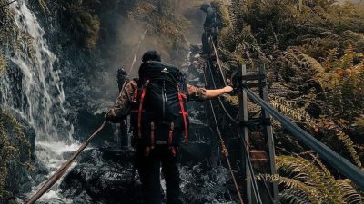 Para Pendaki Harus Tahu, Berikut 8 Gunung di Indonesia dengan Mitos Pasar Setan
