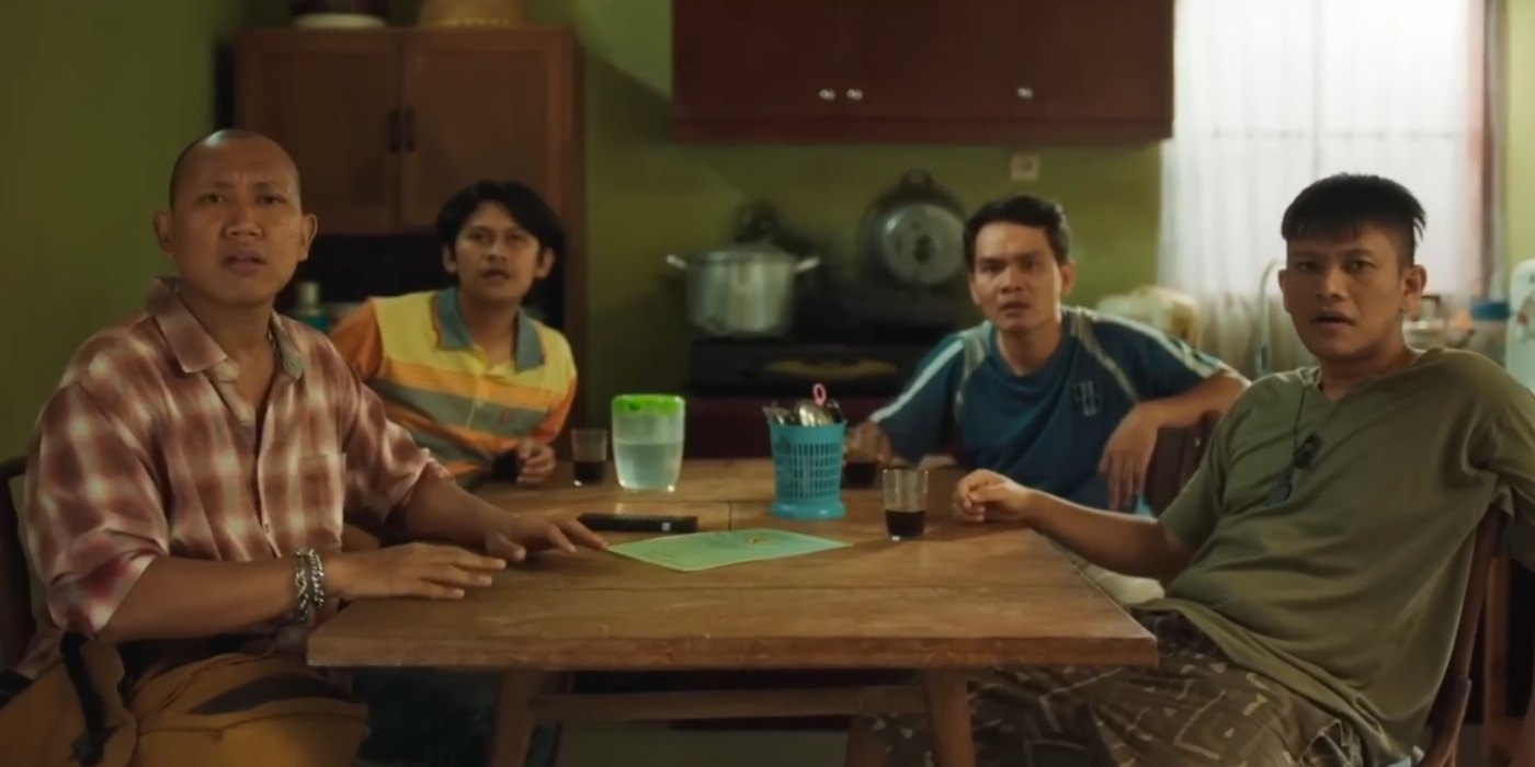 agak laen