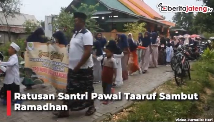 Video Ratusan Santri Blora Pawai Taaruf Sambut Ramadhan
