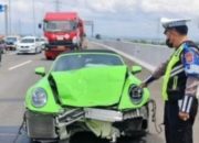 porsche tabrak livina surabaya