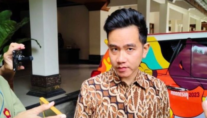 Video Gibran Ditanya Masih PDIP atau Pindah Golkar? : Tidak Dimana-mana