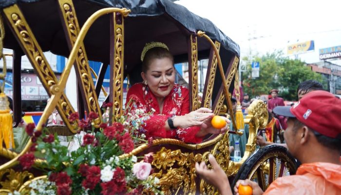 Meski Hujan Prosesi Kirab Dugderan Semarang Tetap Semarak, Ada Pasukan Berkudo hingga Gunungan Ganjel Rel