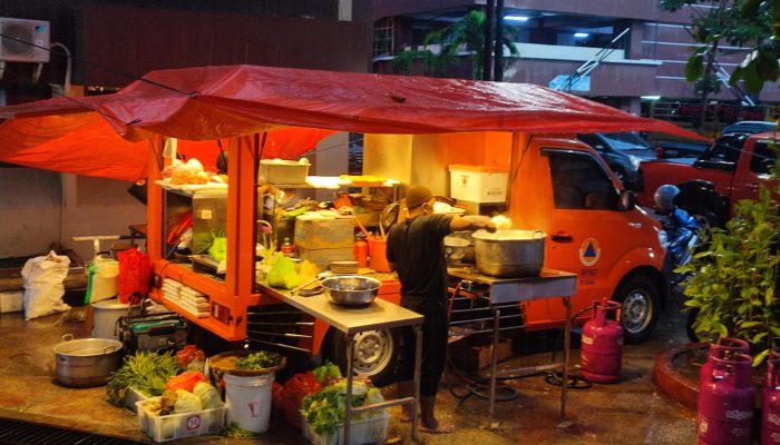 Dapur Umum di Semarang, Sediakan Makanan Sahur dan Buka Puasa Warga Terdampak Banjir