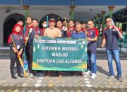 Alfamidi Grebek Bersih Masjid Di Bulan Suci Ramadhan 1445 H