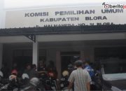 Video Dugaan Penggelembungan Suara, Pendemo Geruduk KPU Blora