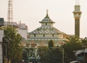 Hidupkan Lagi Tradisi Lama, Masjid Kauman Semarang Gelar Nyumet Dung Pertanda Buka Puasa