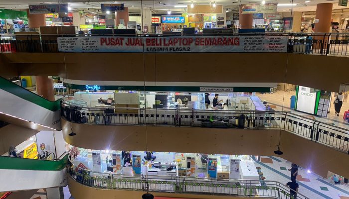 Seolah Tak Pernah Mati, Begini Geliat Toko Laptop dan Komputer di Plasa Simpang Lima Semarang