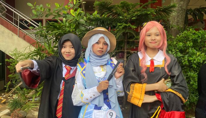 Begini Cara Unik SMAN 15 Semarang Rayakan HUT, Wadahi Siswa Cosplay Karakter Game Hingga Film