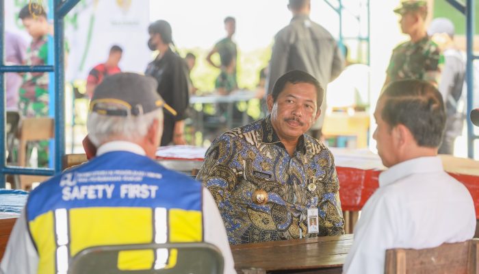 Pj Gubernur Jateng Pastikan Tanggul Jebol Sungai Wulan Demak Berhasil Ditutup, Modifikasi Cuaca Tetap Dilanjutkan