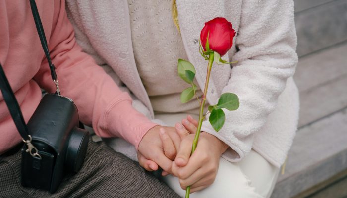 Puasa Sambil Pacaran, Bolehkah? Begini Pesan Penting dari Oki Setiana Dewi